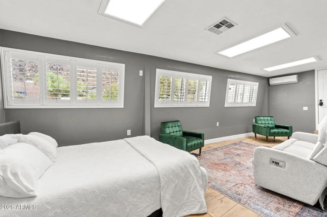 Real Estate Picture 39