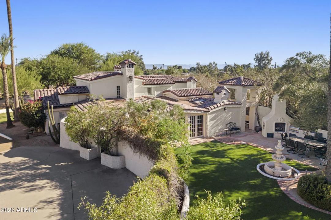 Real Estate Picture 5