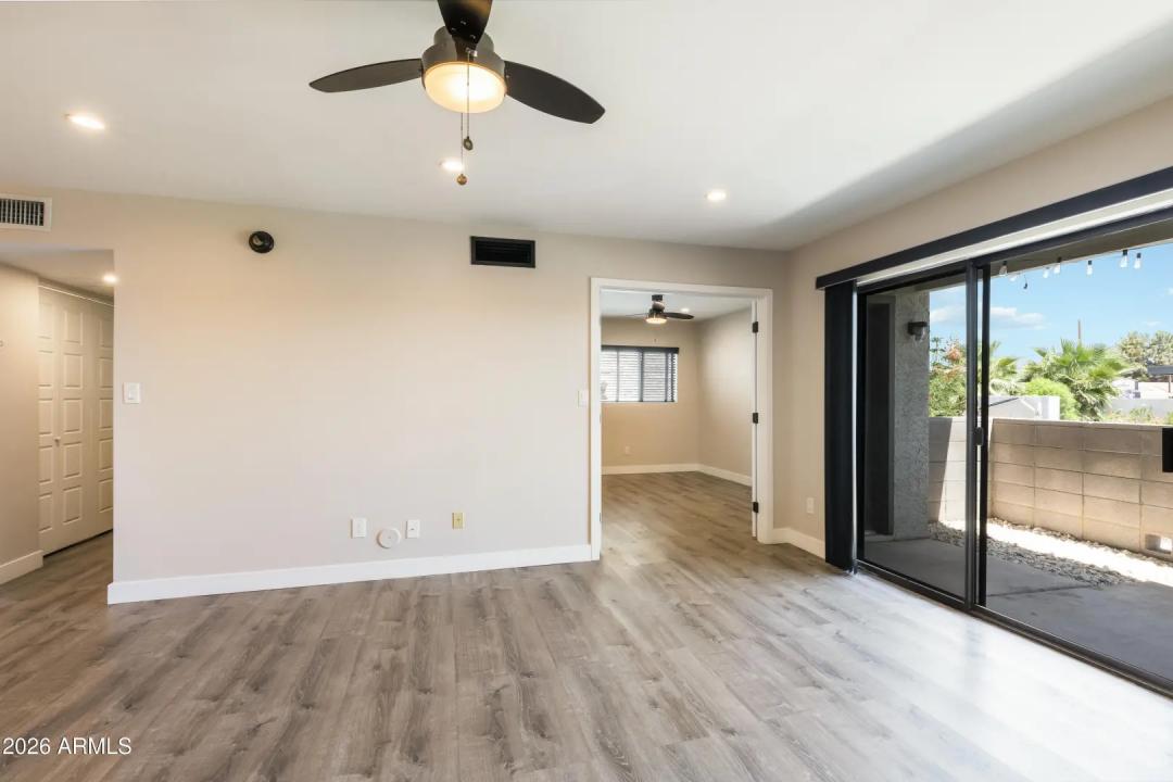 Real Estate Picture 4
