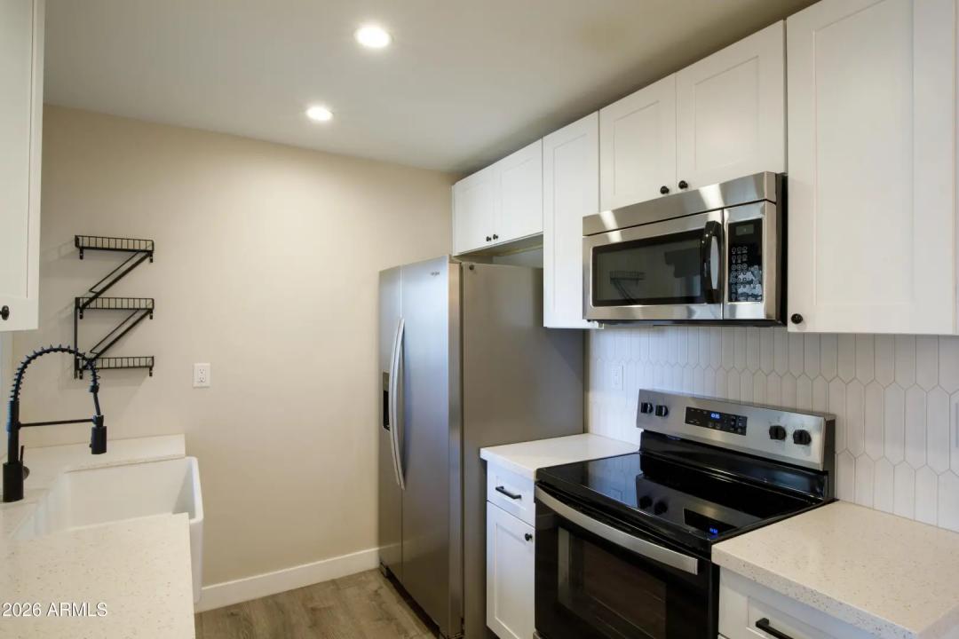 Real Estate Picture 10