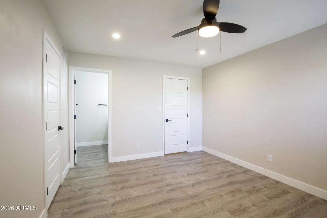 Real Estate Picture 13