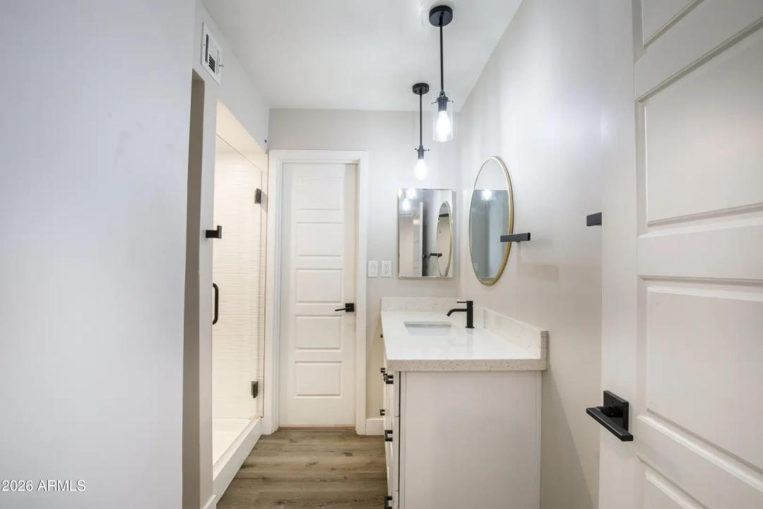 Real Estate Picture 20