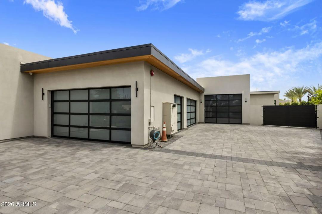 Real Estate Picture 33