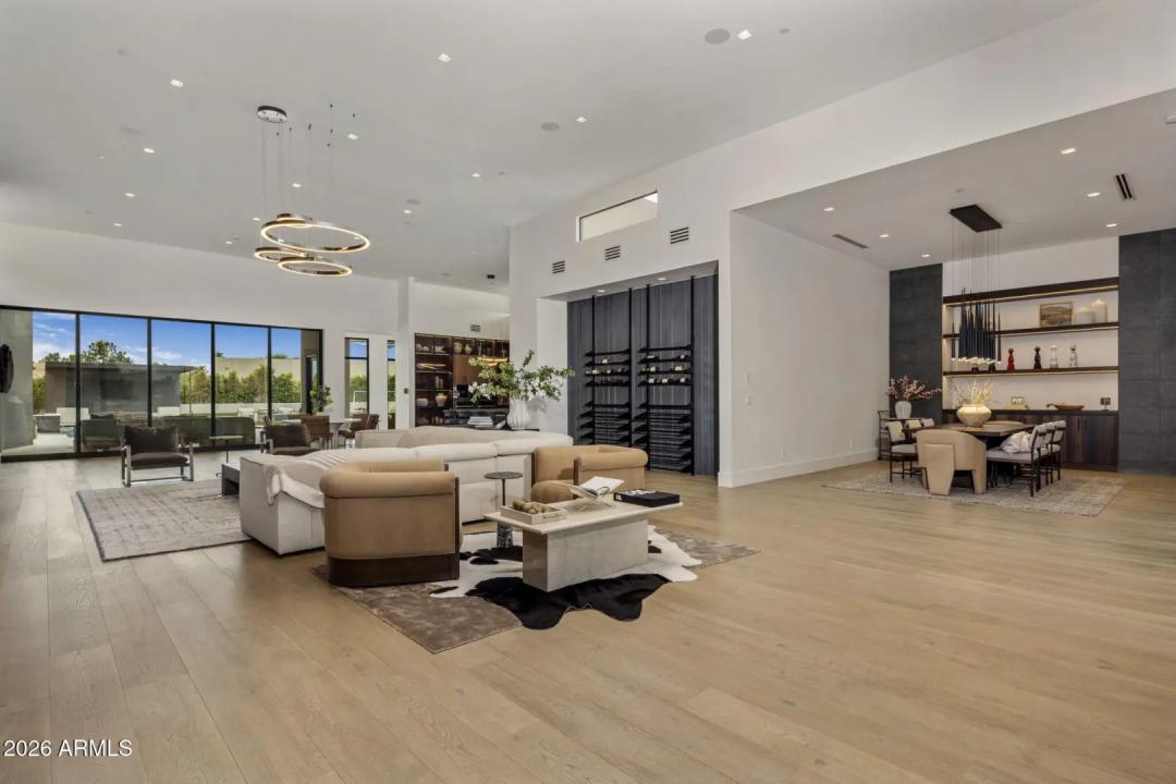 Real Estate Picture 34