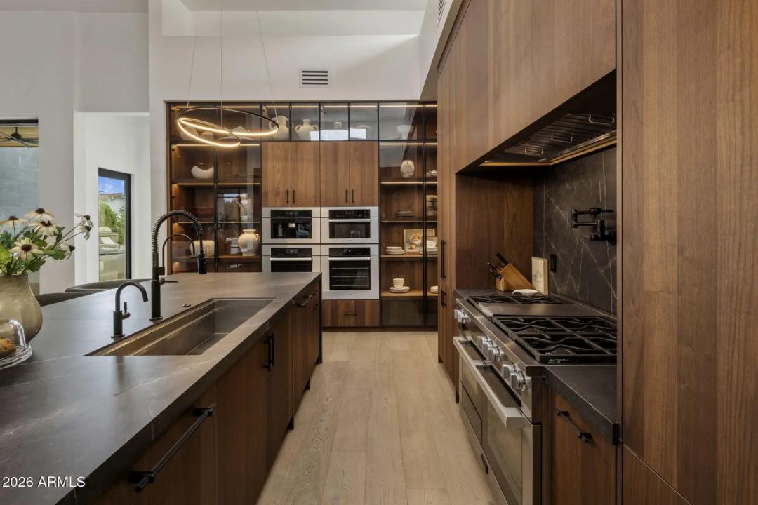 Real Estate Picture 35