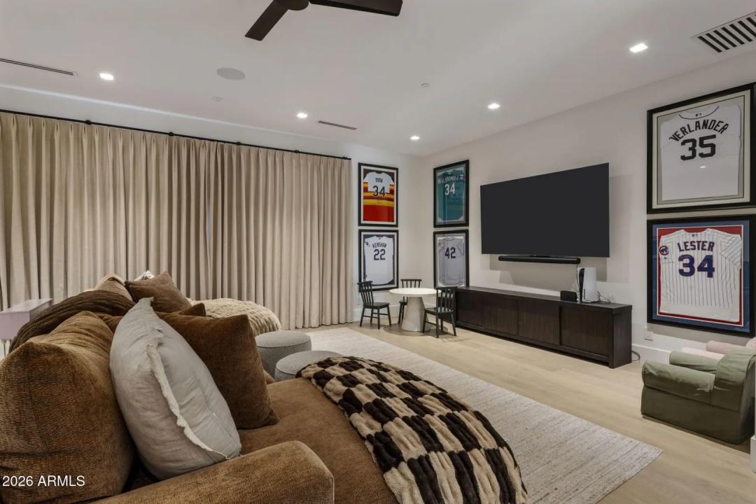 Real Estate Picture 19