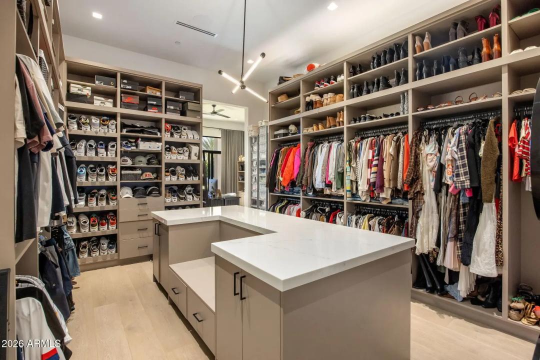 Real Estate Picture 22