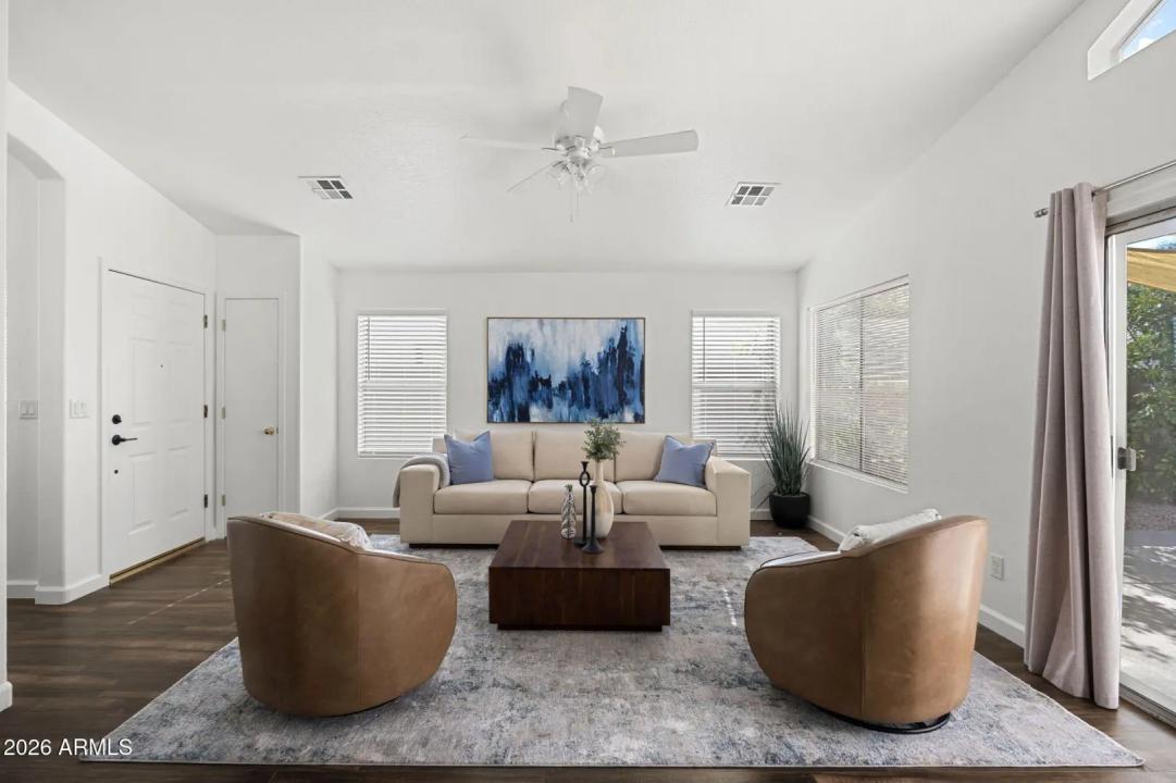 Real Estate Picture 9