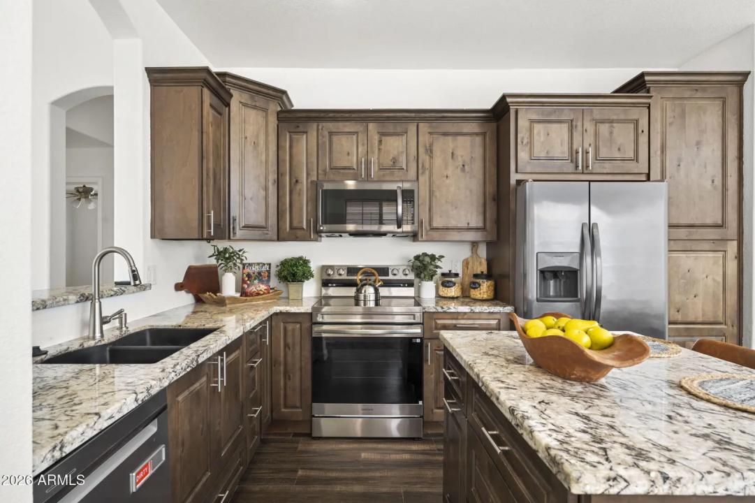 Real Estate Picture 14