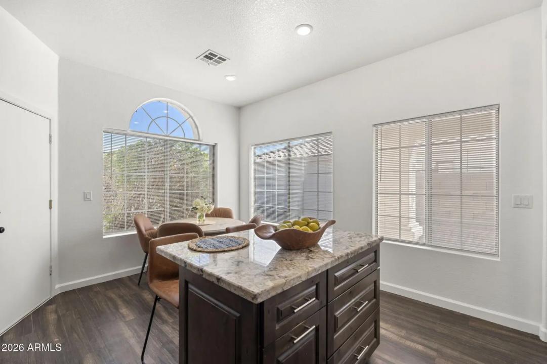 Real Estate Picture 16
