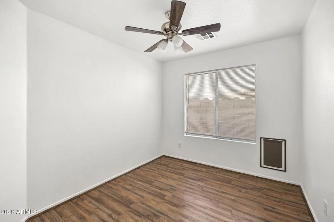 Real Estate Picture 28