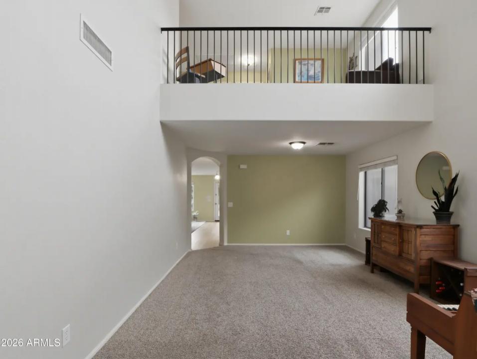 Real Estate Picture 5