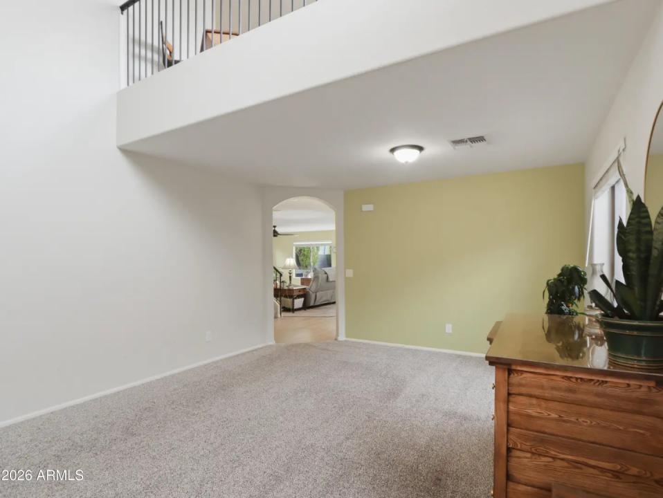 Real Estate Picture 9