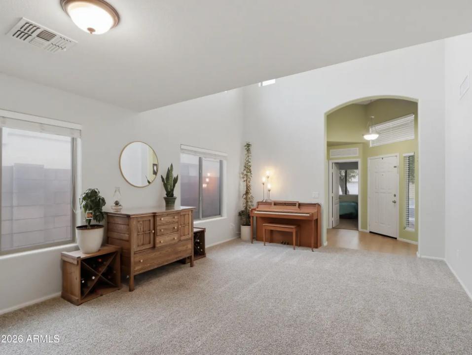Real Estate Picture 10