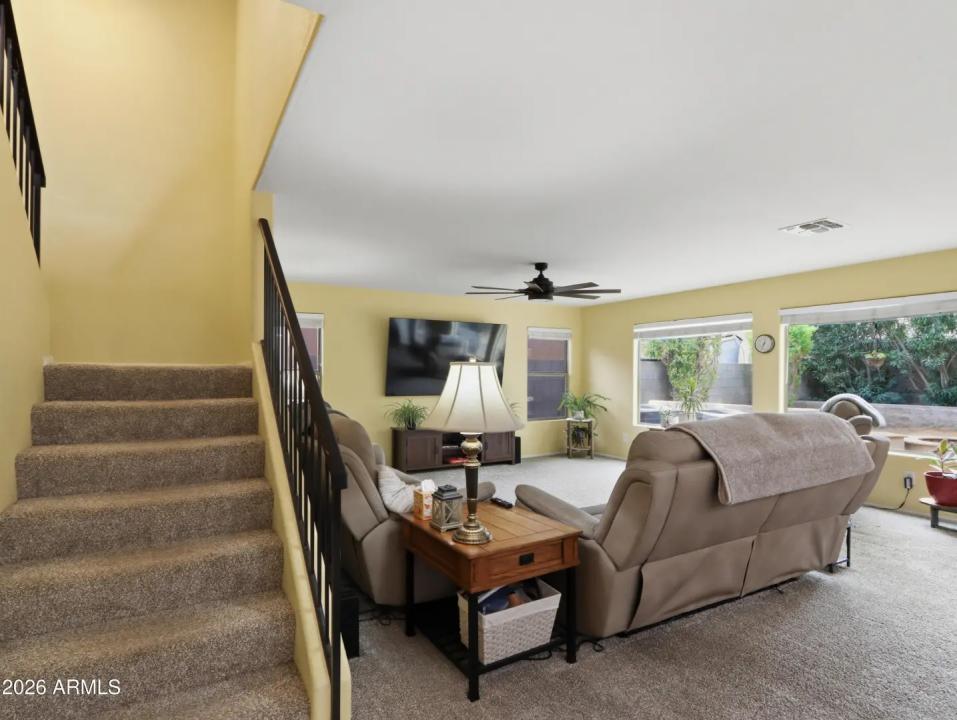 Real Estate Picture 11