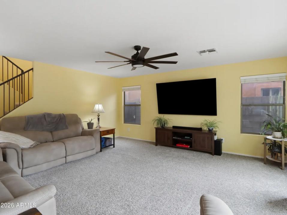 Real Estate Picture 16