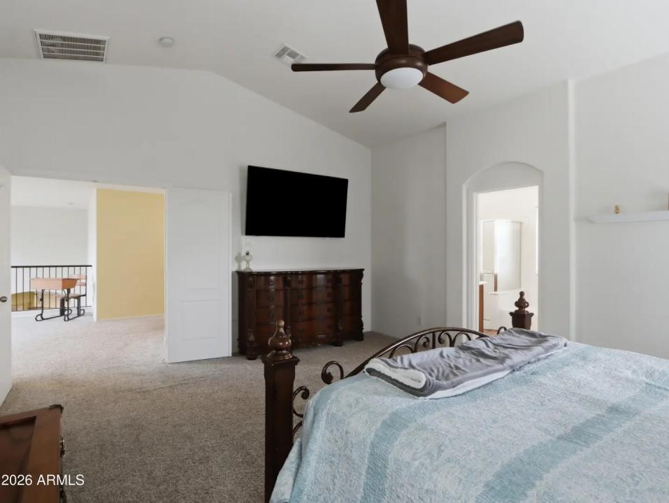 Real Estate Picture 22