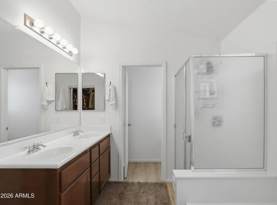 Real Estate Picture 23