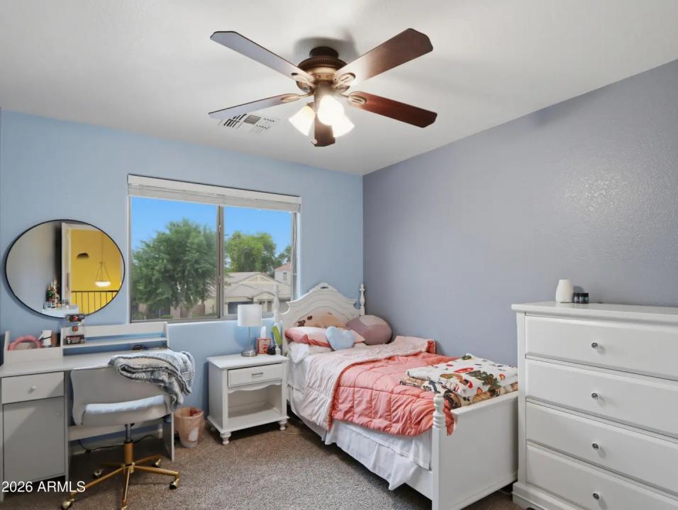 Real Estate Picture 29