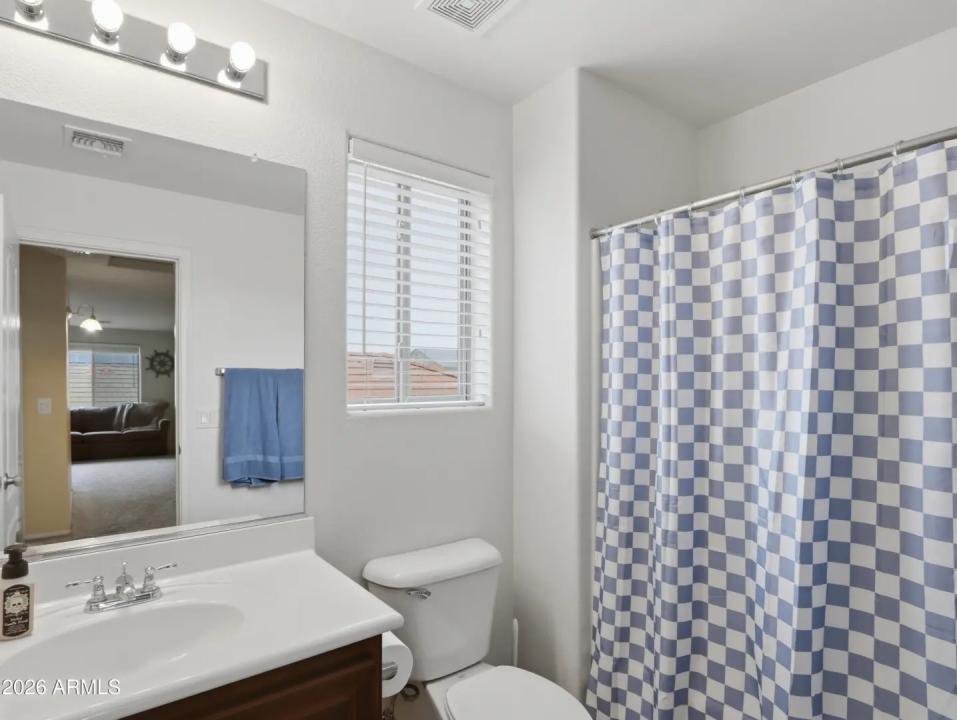 Real Estate Picture 30