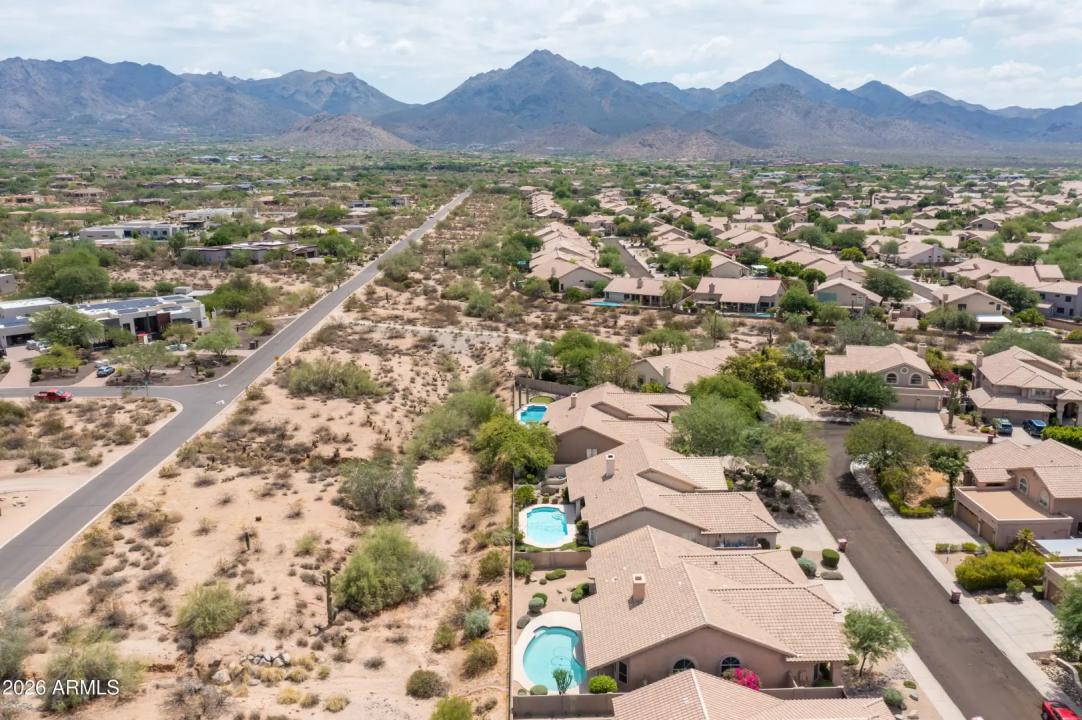 Real Estate Picture 34
