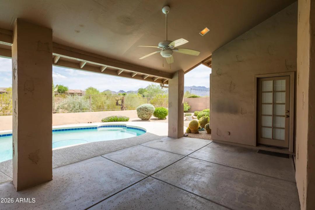 Real Estate Picture 8