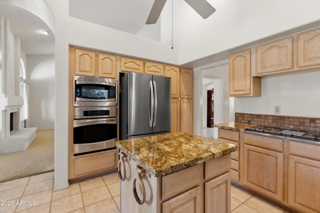 Real Estate Picture 15