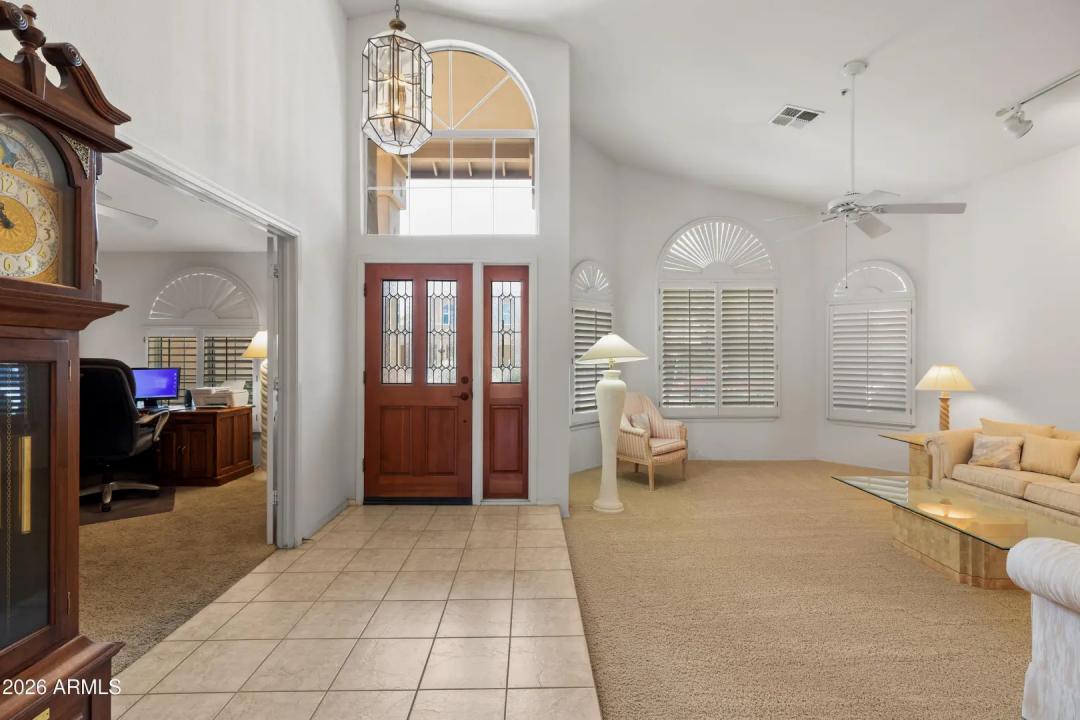 Real Estate Picture 11