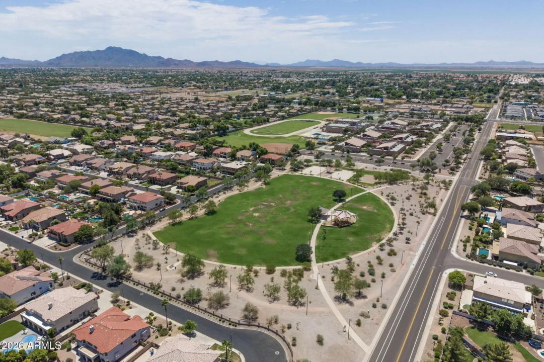 Real Estate Picture 75