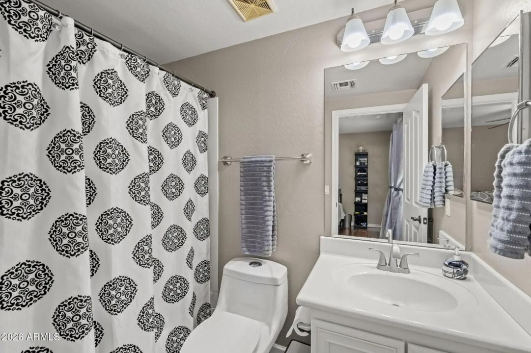 Real Estate Picture 35