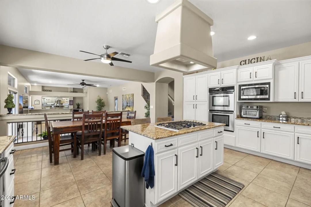 Real Estate Picture 18