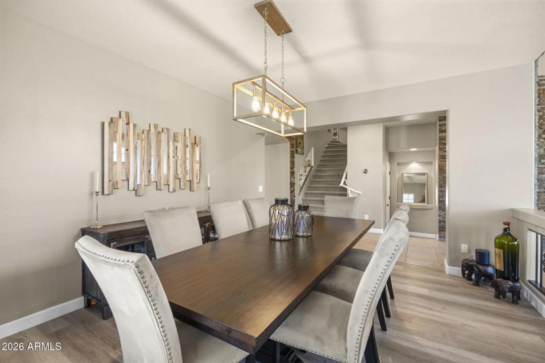 Real Estate Picture 16