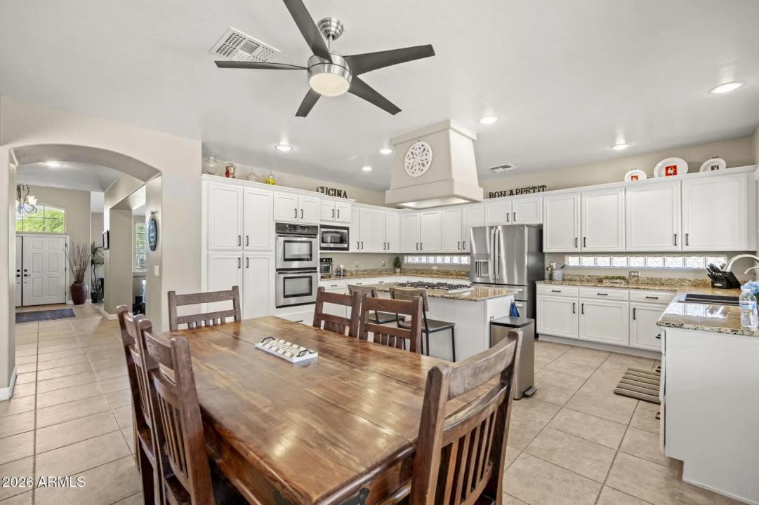 Real Estate Picture 17