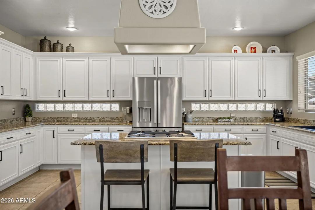Real Estate Picture 22