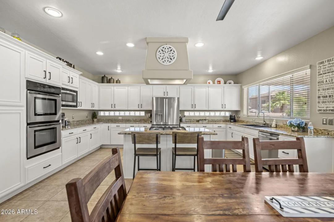 Real Estate Picture 21
