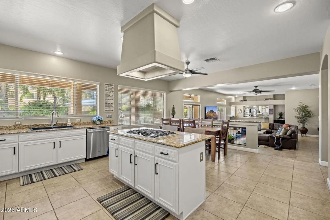 Real Estate Picture 25