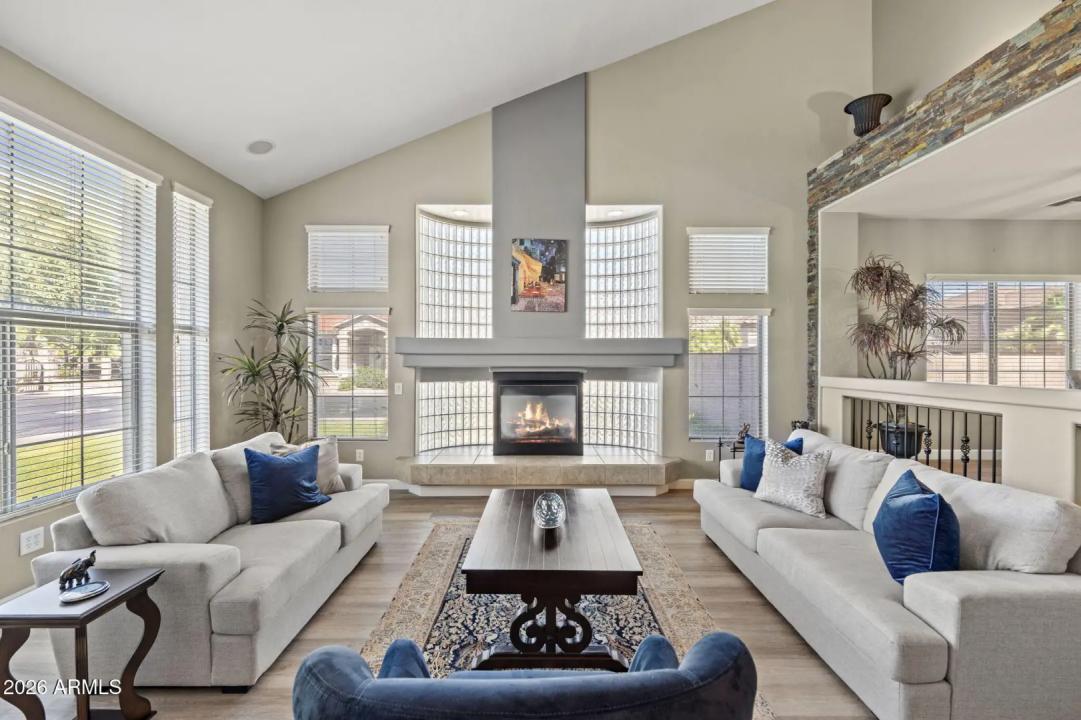 Real Estate Picture 10