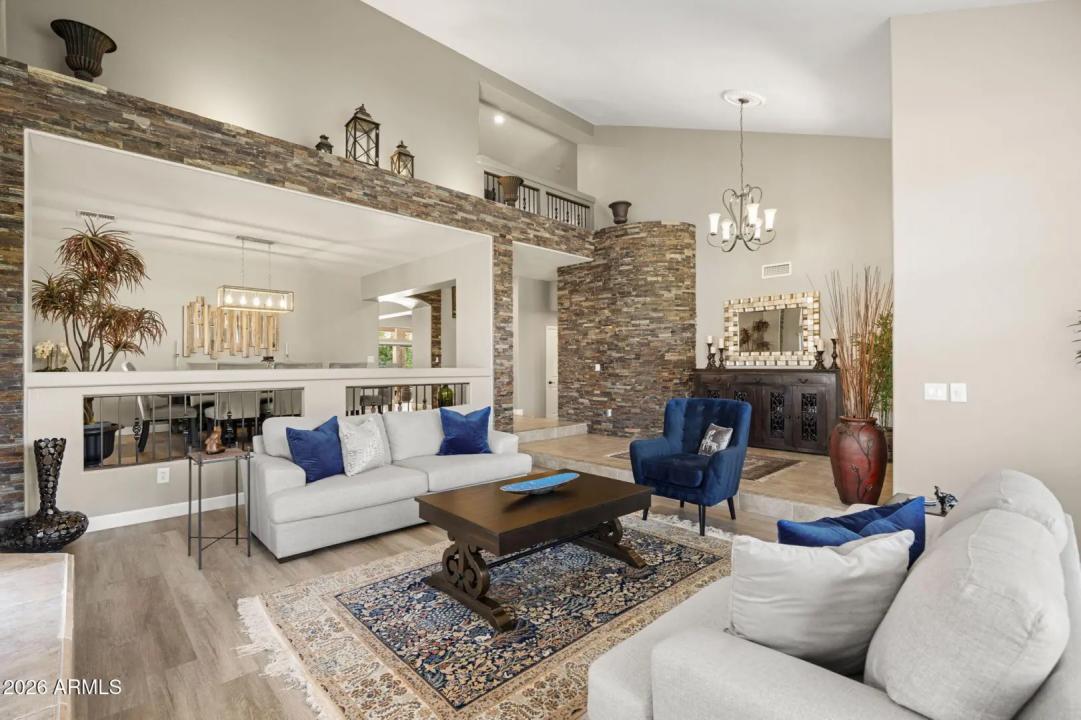 Real Estate Picture 11