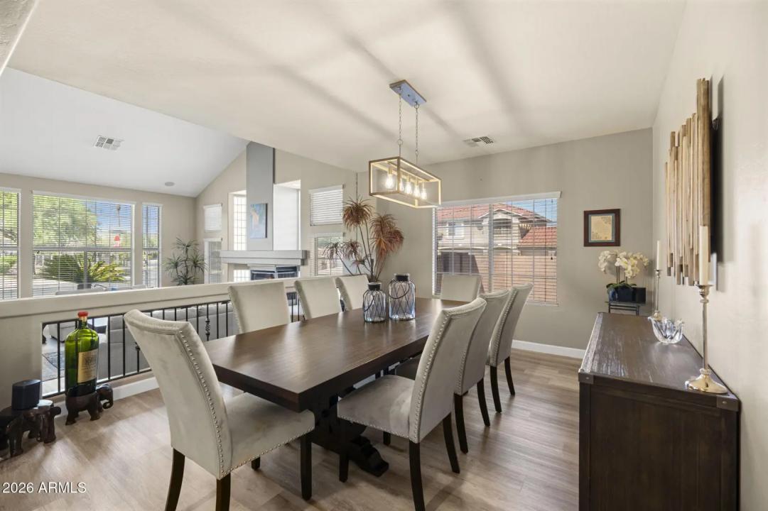 Real Estate Picture 14