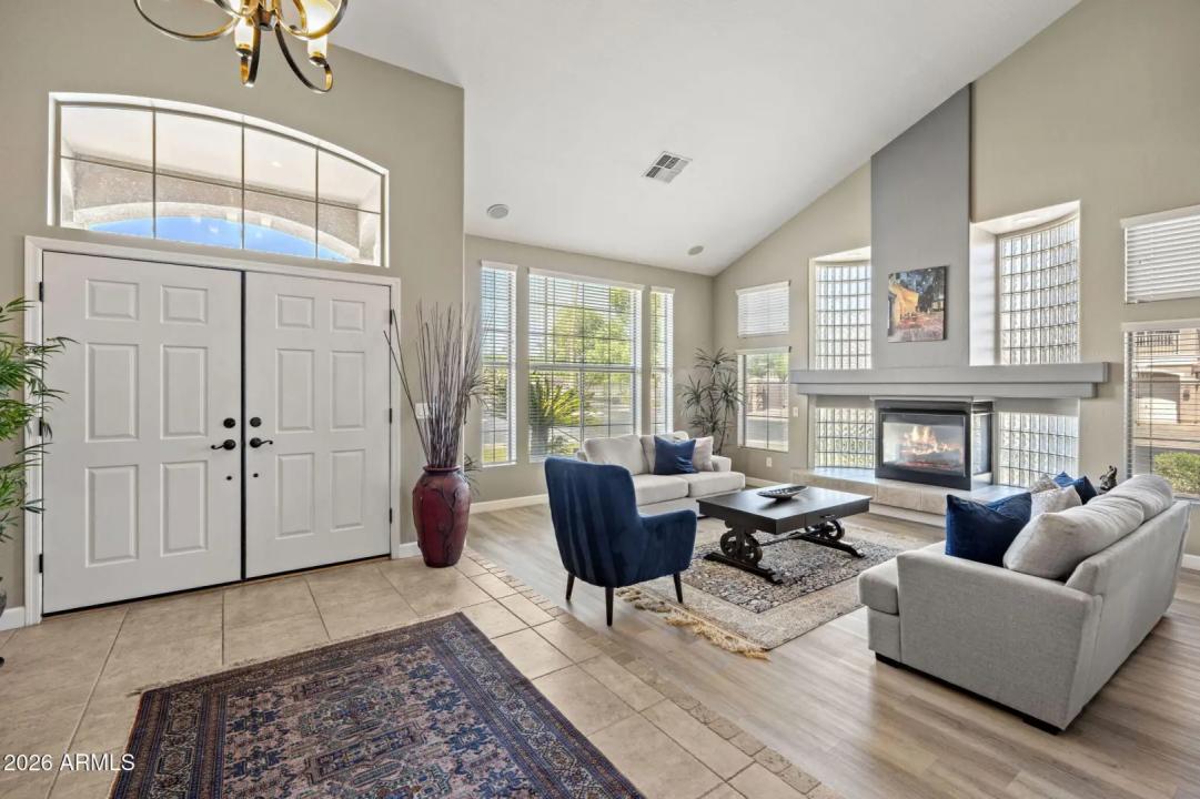 Real Estate Picture 7