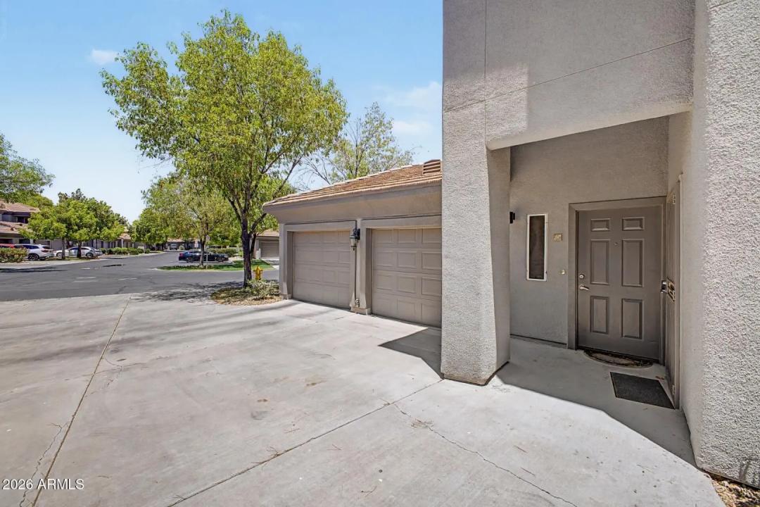 Real Estate Picture 3