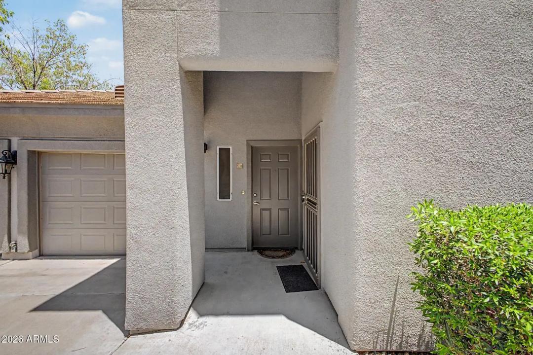 Real Estate Picture 4