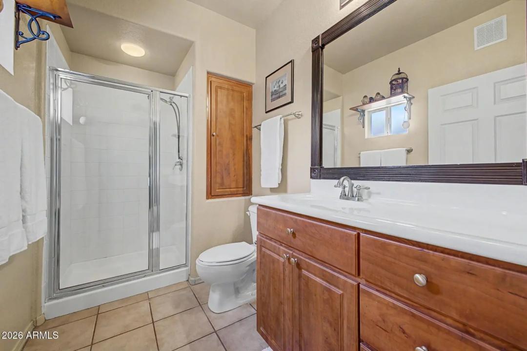 Real Estate Picture 16