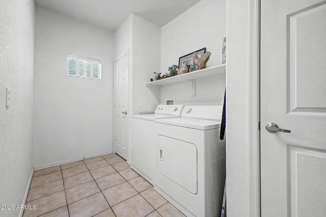 Real Estate Picture 21