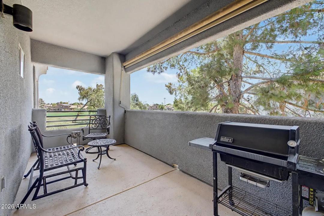 Real Estate Picture 24