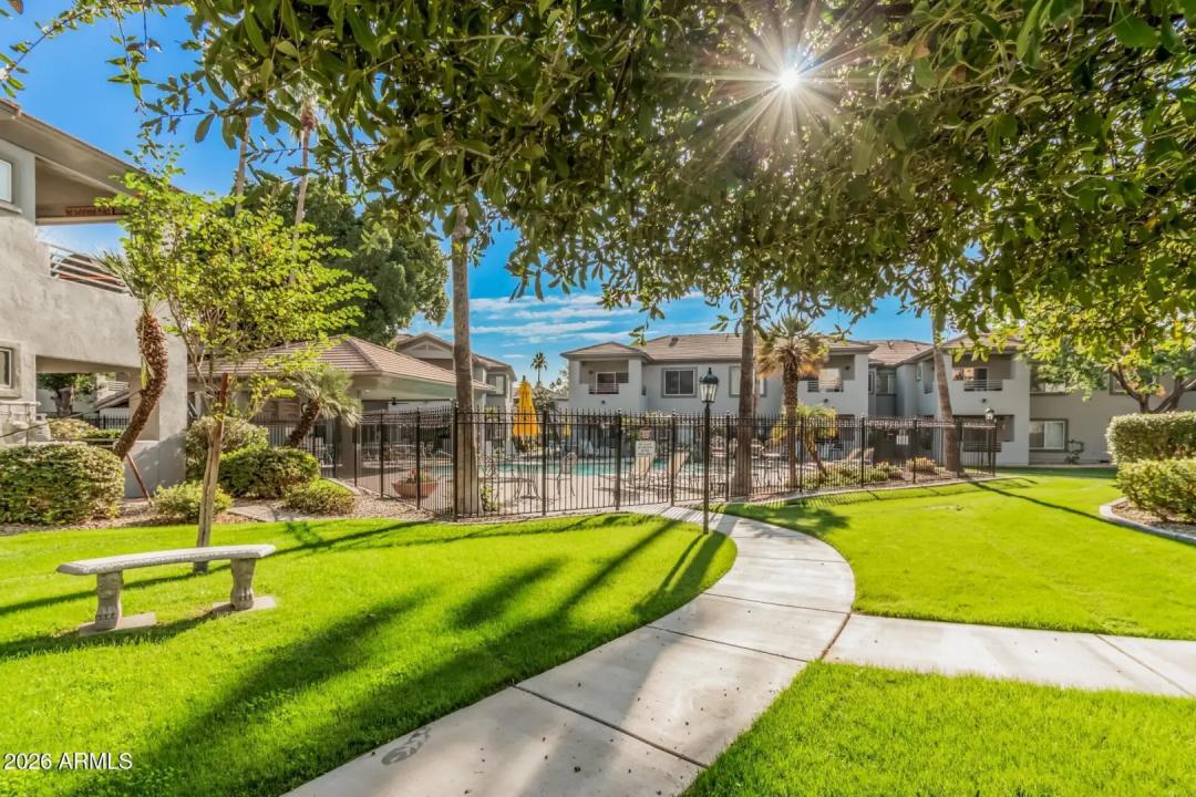 Real Estate Picture 25