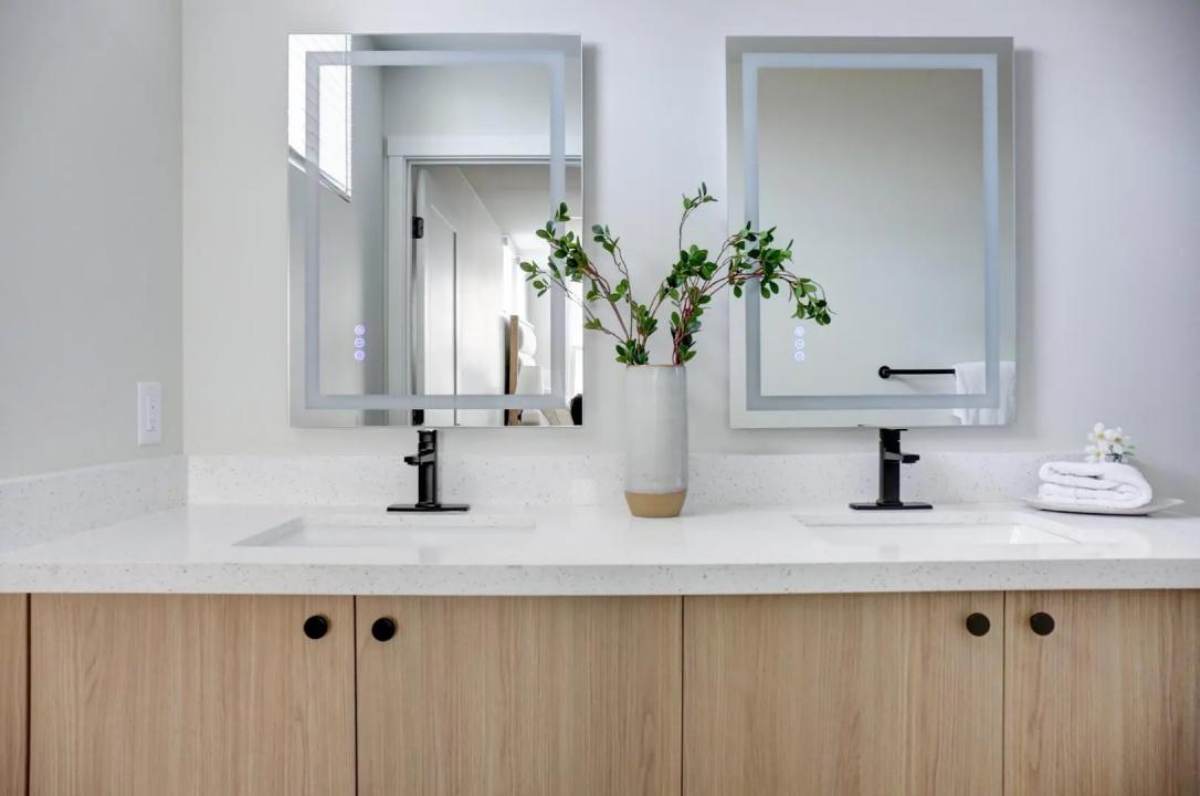 Real Estate Picture 8
