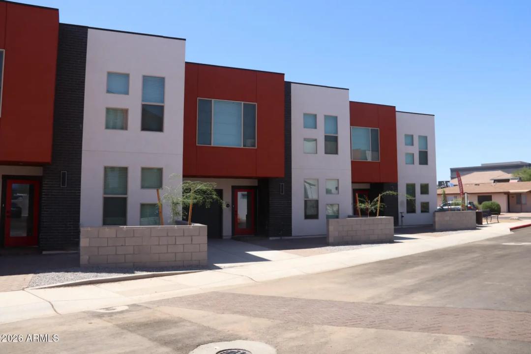 Real Estate Picture 13