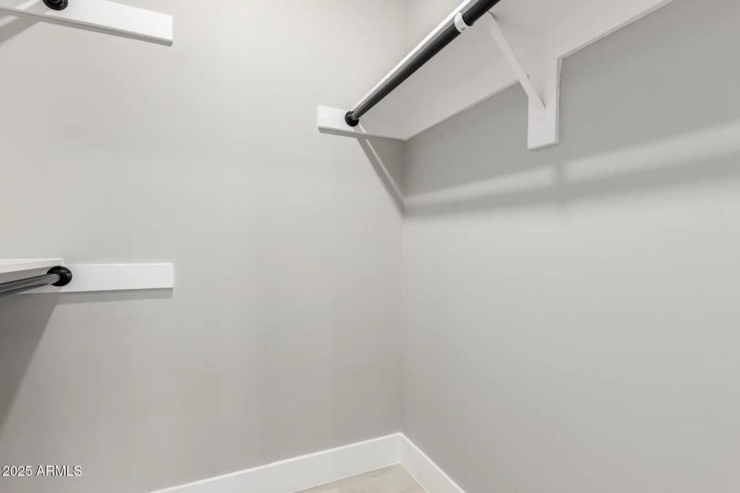 Real Estate Picture 18