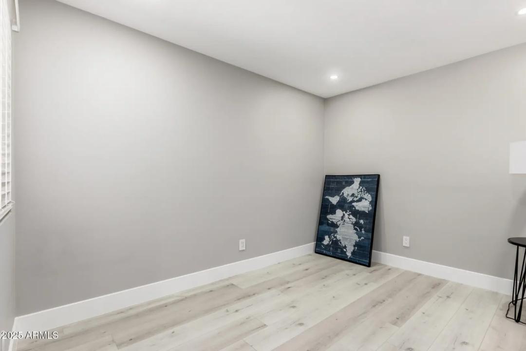 Real Estate Picture 19